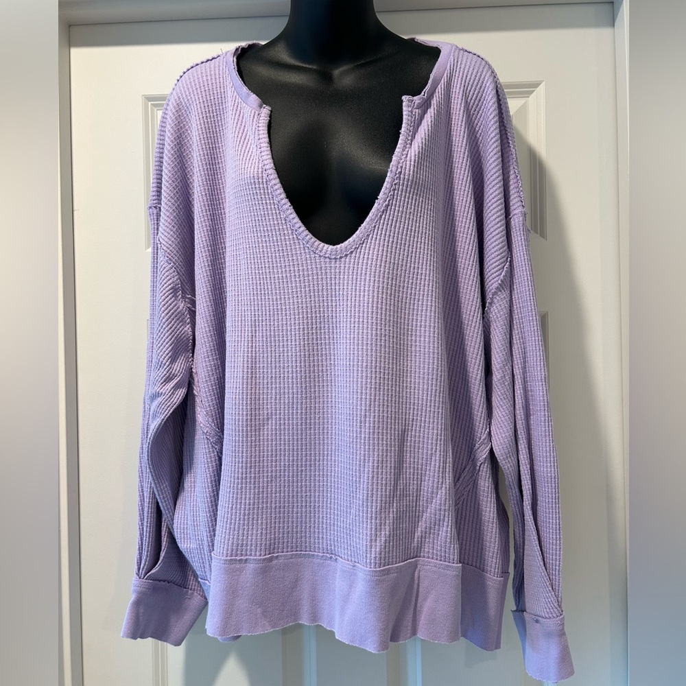 We The Free V-Neck long sleeve top